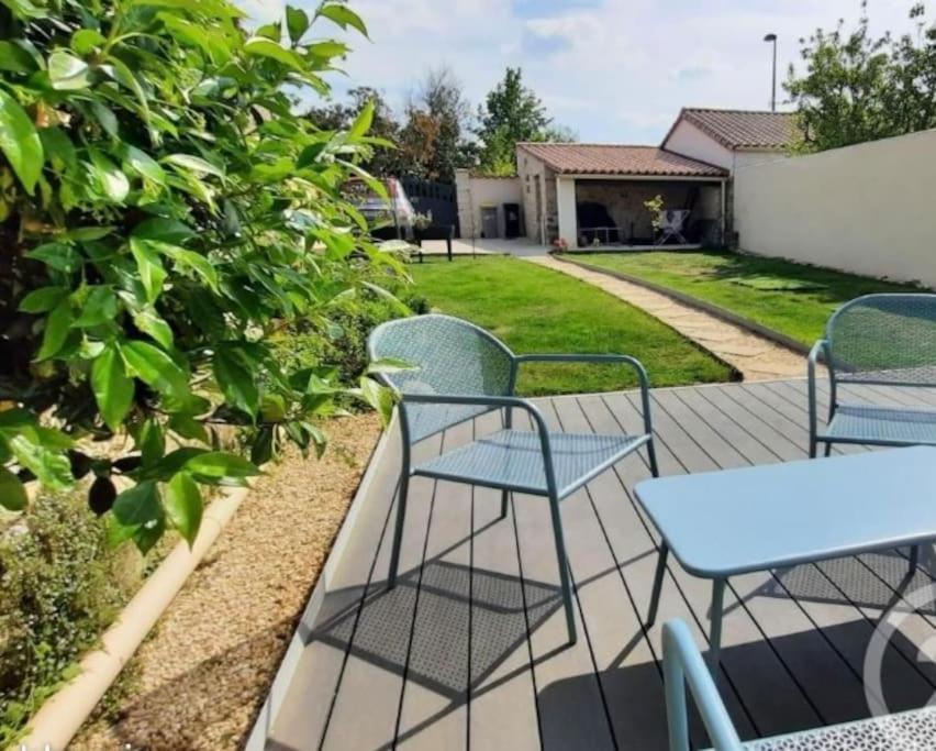 Gite La Bulle Avec Jardin A 15 Min Des Plages Saint-Benoist-sur-Mer Exterior photo